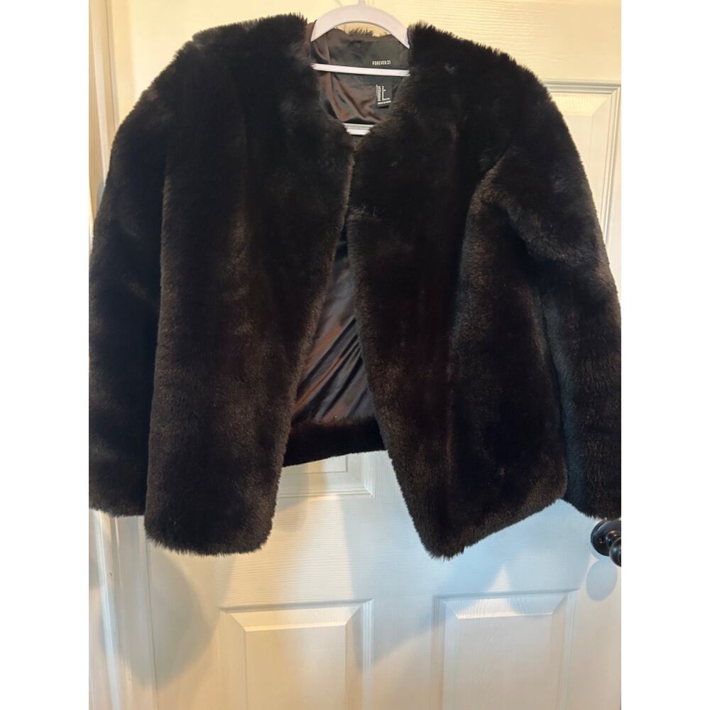 Forever 21 Black Cozy Faux Fur Coat Size S Y2K Style - Picture 6 of 8